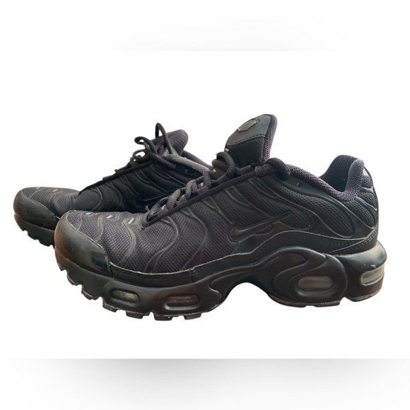 Nike Air Max Plus - Picture 2 of 5